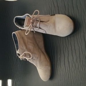 Tom's suede lace-up ankle boots.
